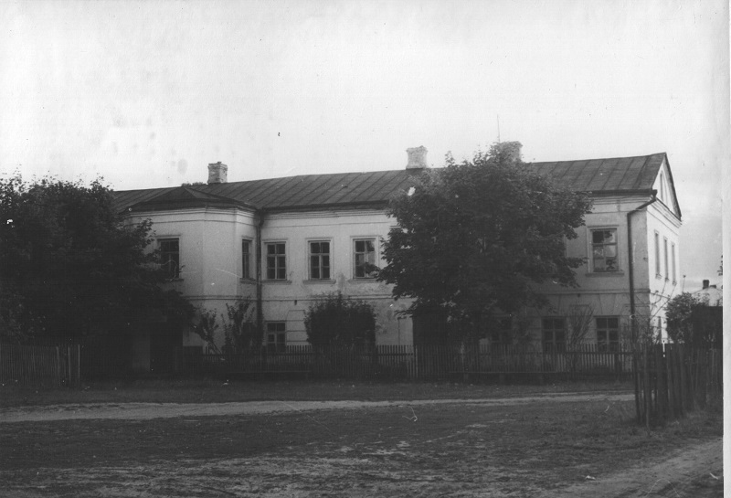 Здание школы с 1872 года