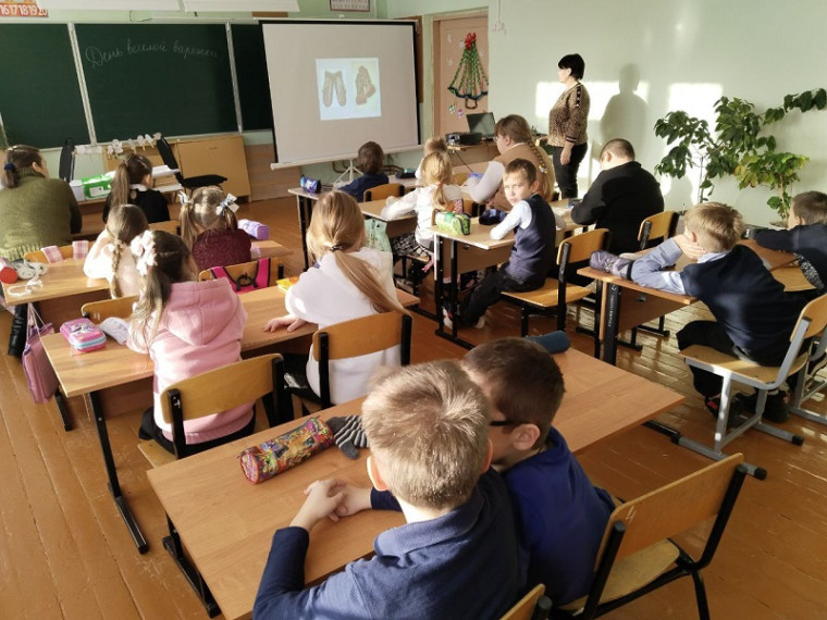 Внеклассное мероприятие «День веселой рукавички».